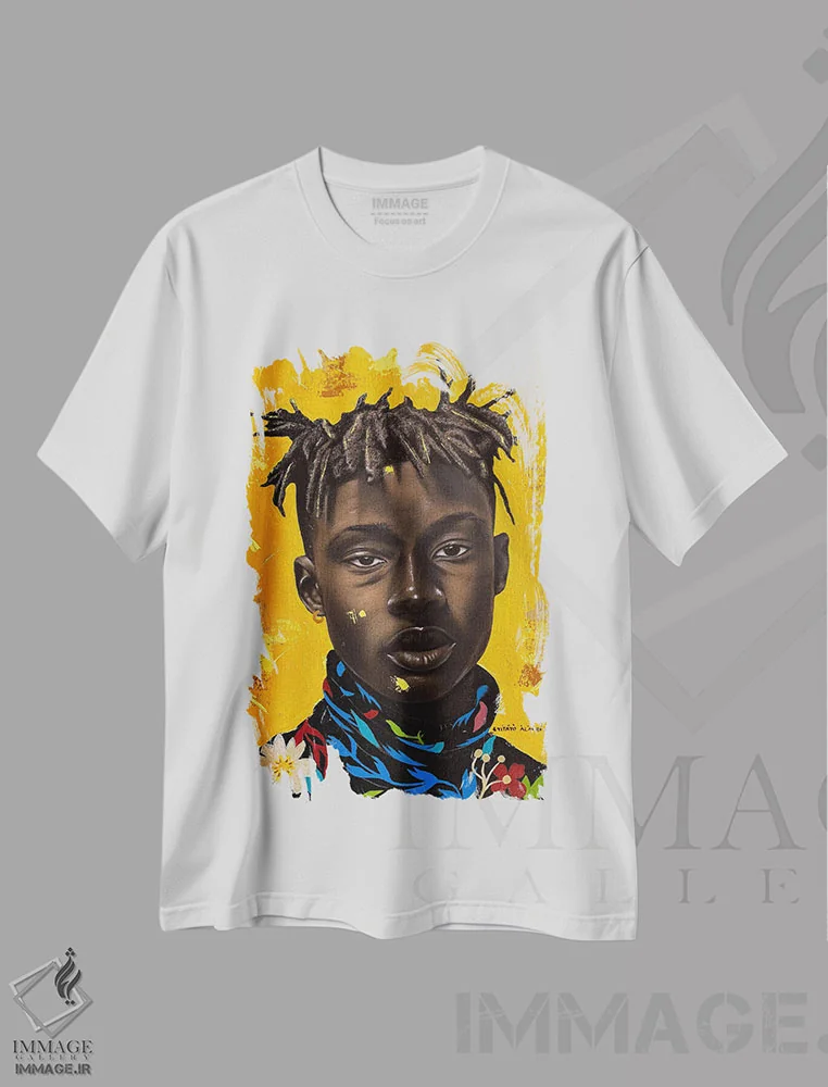 تیشرت سفید طرح دار من متفاوت ام ۳، هنر آمریکایی آفریقایی تبار اثر اییتایو الاگبه | فروشگاه ایماژ