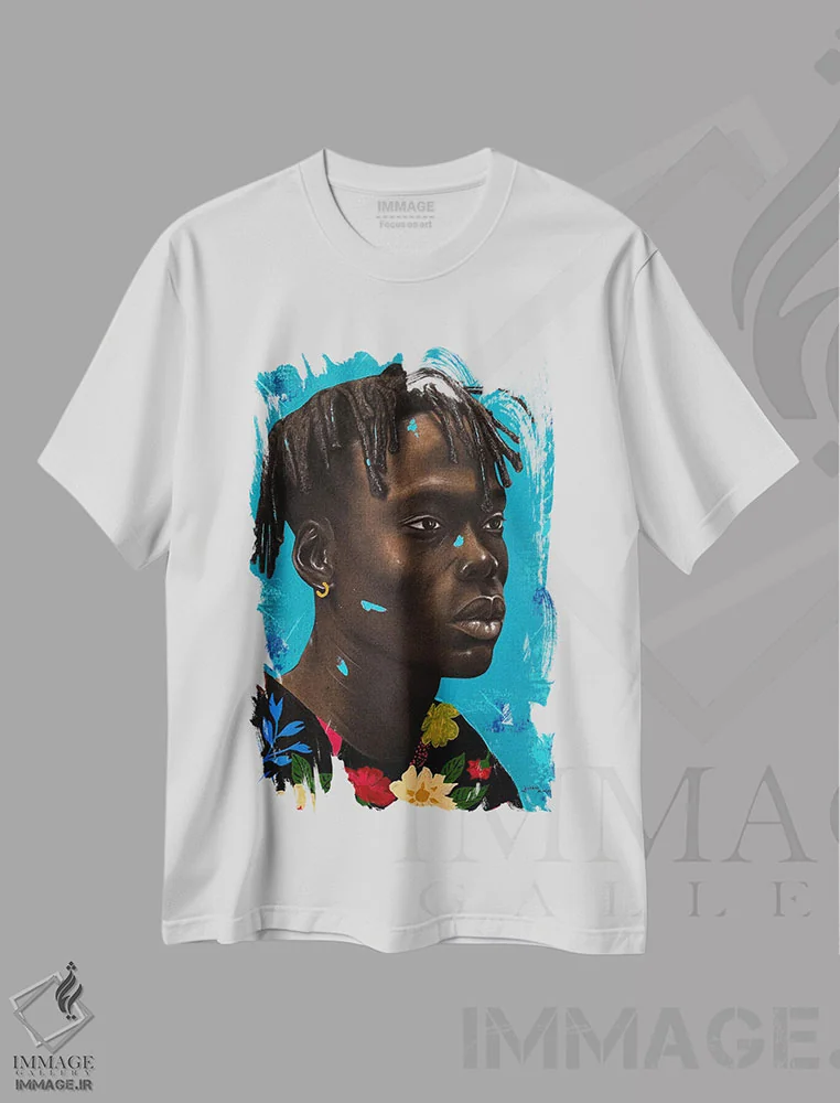 تیشرت سفید طرح دار من متفاوت ام ۴، هنر آمریکایی آفریقایی تبار اثر اییتایو الاگبه | immage.ir