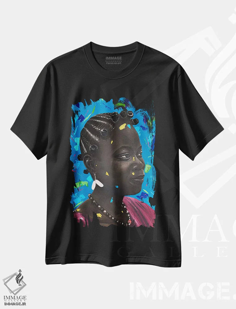 تیشرت مشکی طرح دار آتُکه اونیکوروبا، هنر آمریکایی آفریقایی تبار اثر اییتایو الاگبه | فروشگاه ایماژ