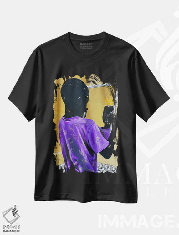 تیشرت مشکی طرح دار پادشاه زاده شده، هنر آمریکایی آفریقایی تبار اثر اییتایو الاگبه | فروشگاه ایماژ