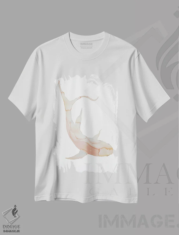 تیشرت سفید طرح دار ماهی شمارهٔ ۲، هنر فاخر معاصر اثر الیزابت بکر | immage.ir