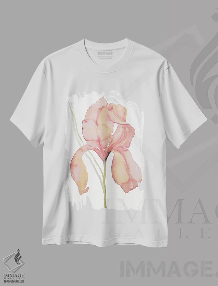 تیشرت سفید طرح دار زنبق شمارهٔ ۱۷۳، هنر فاخر معاصر اثر الیزابت بکر | فروشگاه ایماژ