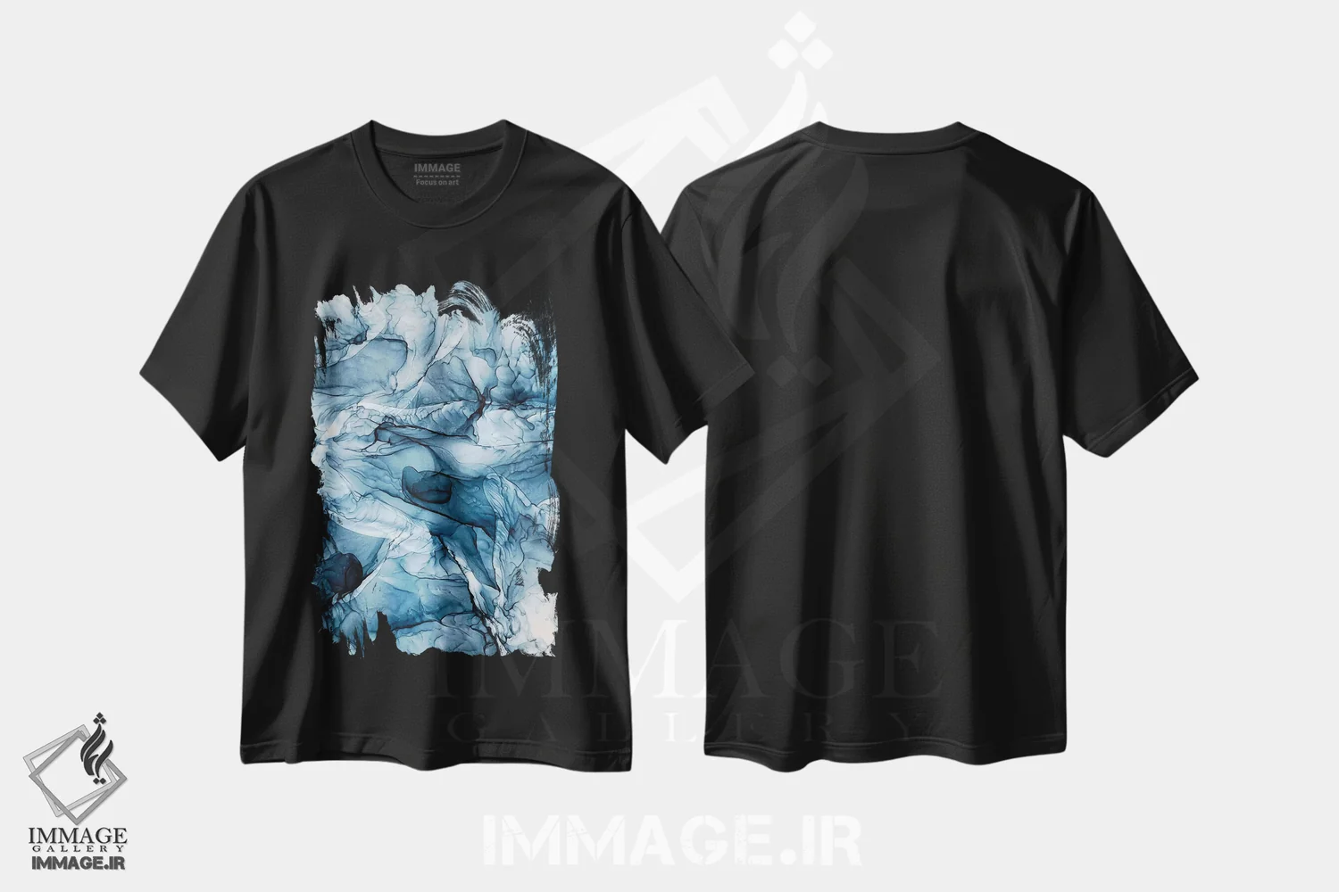 تیشرت مشکی طرح دار نقاشی آبسترۀ موج های خروشان آبی اقیانوس اثر الیزابت کارلسن | فروشگاه ایماژ
