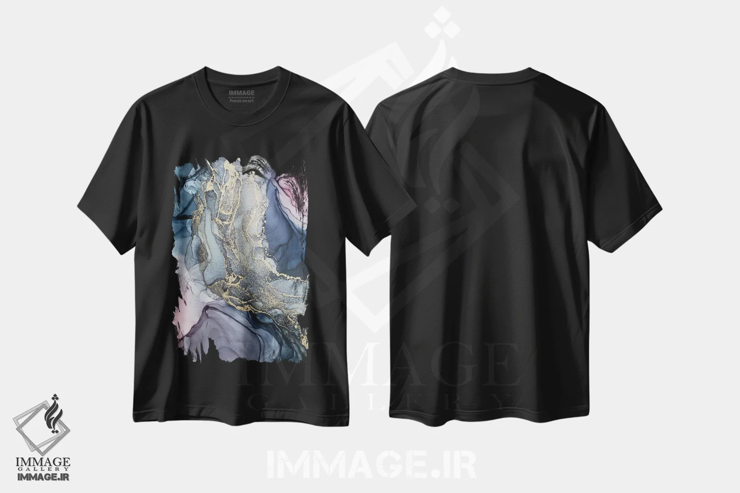 تیشرت مشکی طرح دار آبسترۀ صورتی، خاکستری پینز و طلایی متالیک اثر الیزابت کارلسن | فروشگاه ایماژ