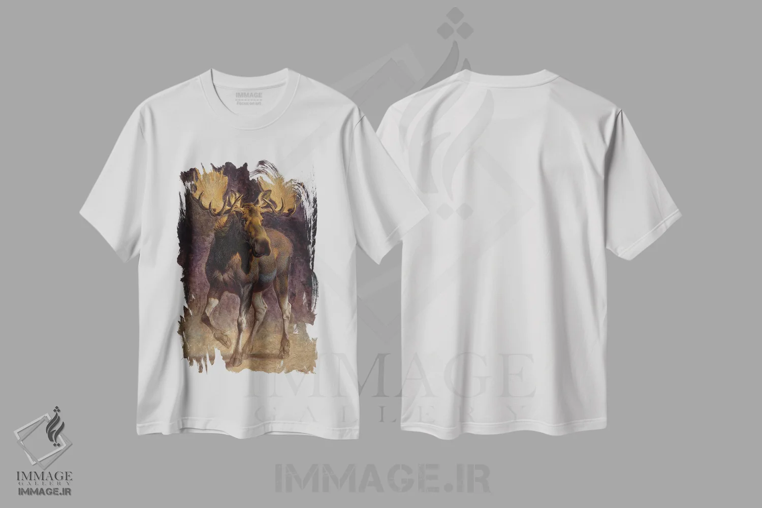 تیشرت سفید طرح دار تیتون، دکور کلبه و لژ اثر ازرا تاکر | immage.ir