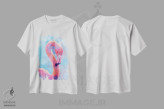 تیشرت سفید طرح دار رویای فلامینگو، تزئینی اثر فلو آرت استودیو | immage.ir