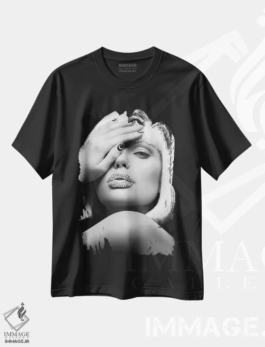 تیشرت مشکی طرح دار لب های الماسی، عکاسی سیاه و سفید اثر دیزاین فابریکن | فروشگاه ایماژ