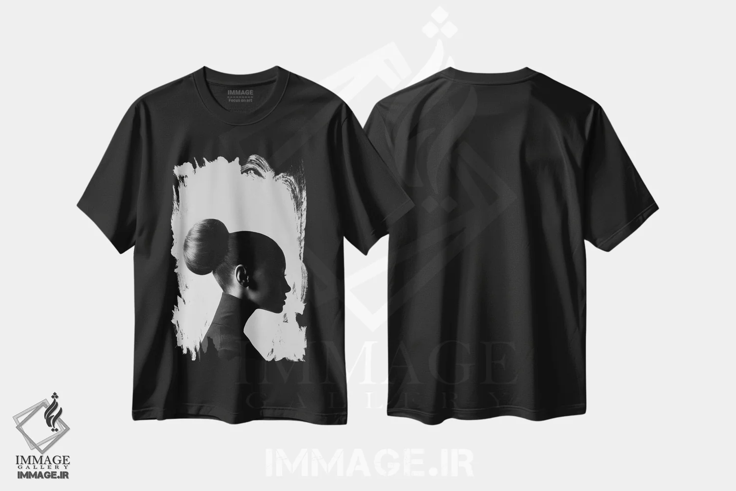 تیشرت مشکی طرح دار از گردن به بالا، عکاسی سیاه و سفید اثر دیزاین فابریکن | immage.ir