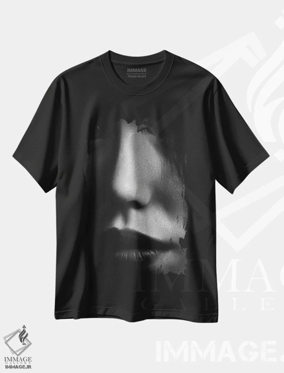 تیشرت مشکی طرح دار چهره ۲، عکاسی سیاه و سفید اثر دیزاین فابریکن | immage.ir