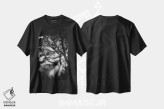 تیشرت مشکی طرح دار سیاه مه آلود، عکاسی سیاه و سفید اثر دیزاین فابریکن | immage.ir