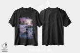 تیشرت مشکی طرح دار بنفش تیره، عکاسی فوق واقع گرا اثر فابیو آنتنور | immage.ir