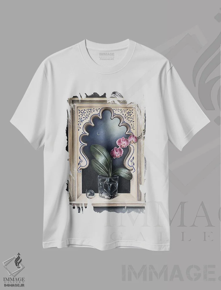 تیشرت سفید طرح دار اُما، هنر فاخر کلاسیک اثر فلورنسیا دگراف | فروشگاه ایماژ