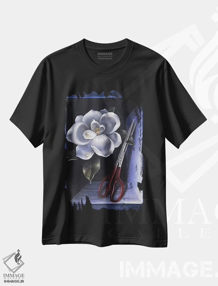 تیشرت مشکی طرح دار زمین، دکوراسیون جایگزین اثر فلورنسیا دگراف | immage.ir