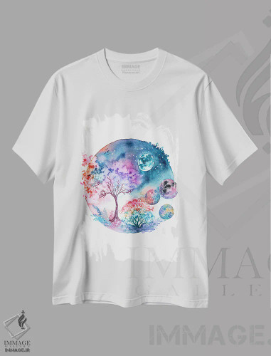 تیشرت سفید طرح دار درخت در نور ماه، تزئینی اثر اف ان کی دیزاینز | فروشگاه ایماژ