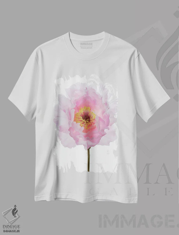 تیشرت سفید طرح دار گل صدتومانی درختی صورتی، تزئینی اثر آلیسون فنل | فروشگاه ایماژ
