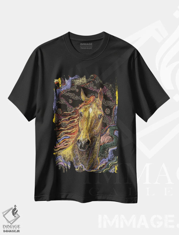 تیشرت مشکی طرح دار در میان بادها، تزئینی اثر فافا کورولوا | immage.ir
