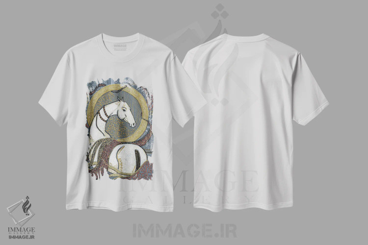 تیشرت سفید طرح دار یک اسب سفید آسمانی، دکوراسیون جایگزین اثر فافا کورولوا | immage.ir