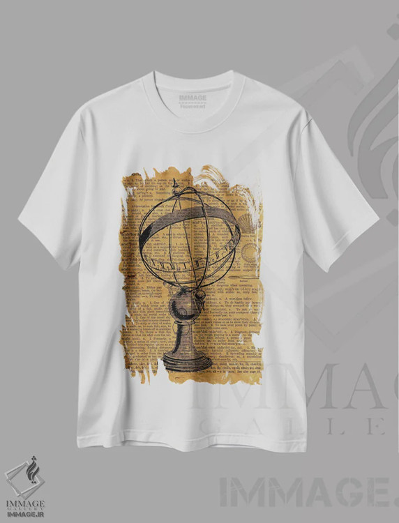 تیشرت سفید طرح دار حکاکی سکستانروی کاغذ قدیمی، دکوراسیون جایگزین اثر فیشرکرافت | immage.ir
