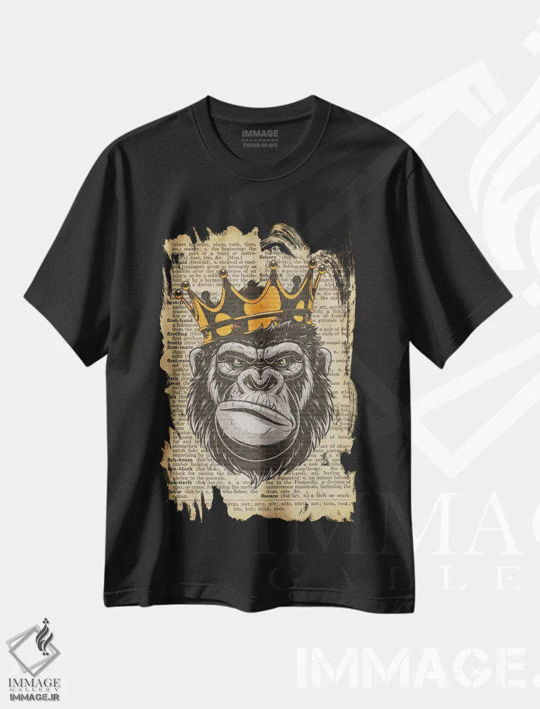 تیشرت مشکی طرح دار پادشاه گوریل ۲ روی کاغذ دیکشنر قدیمی، دکوراسیون جایگزین اثر فیشرکرافت | فروشگاه ایماژ