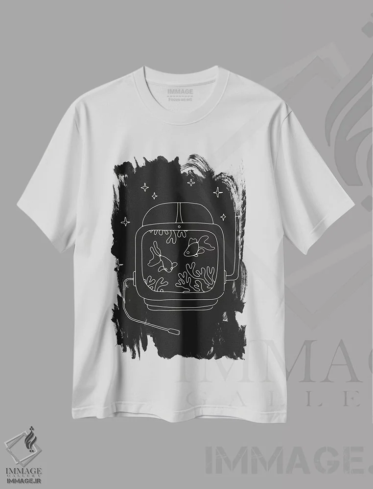 تیشرت سفید طرح دار فضانورد و ماهی ها، هنر تزئینی سیاه و سفید اثر فلوران بُدار | فروشگاه ایماژ