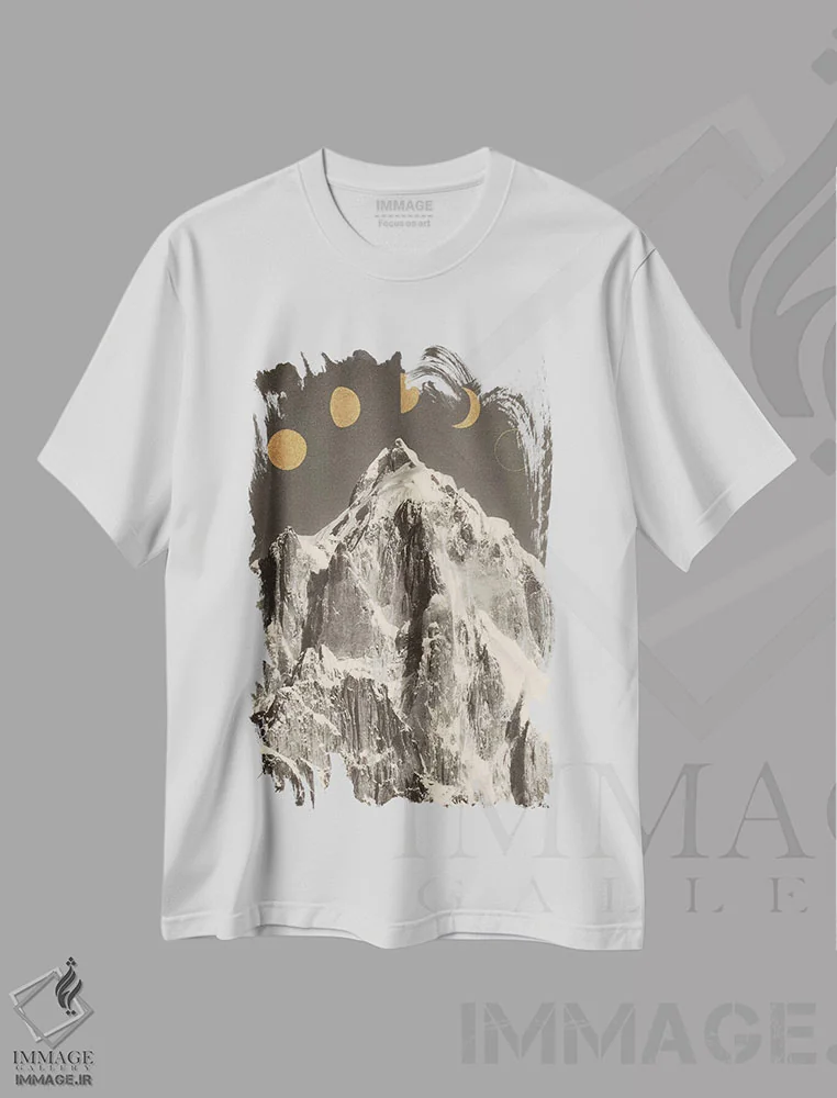 تیشرت سفید طرح دار فازهای ماه، تزئینی اثر فلوران بُدار | immage.ir