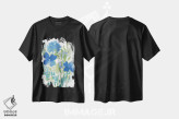 تیشرت مشکی طرح دار خشخاش های آبی ۱، تزئینی اثر فلورا کوتا | immage.ir