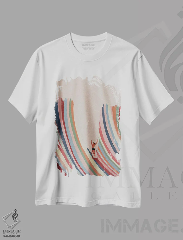 تیشرت سفید طرح دار دست هایت را بالا ببر، دکور ساحلی اثر فابیان لاواتر | immage.ir