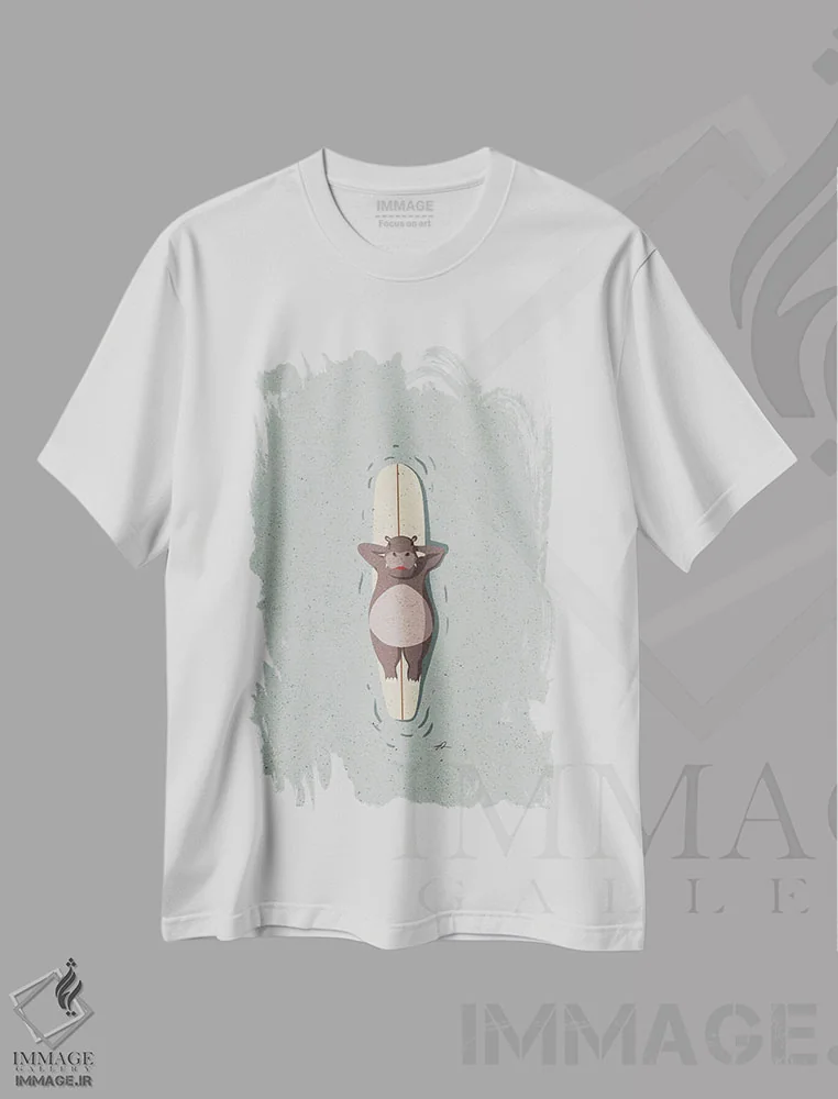 تیشرت سفید طرح دار اسبی موج سوار، دکور ساحلی اثر فابیان لاواتر | فروشگاه ایماژ