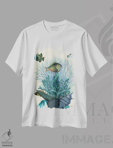 تیشرت سفید طرح دار ماهی، صدف های آبی و مرجان ها، تزئینی اثر فب فانکی | فروشگاه ایماژ