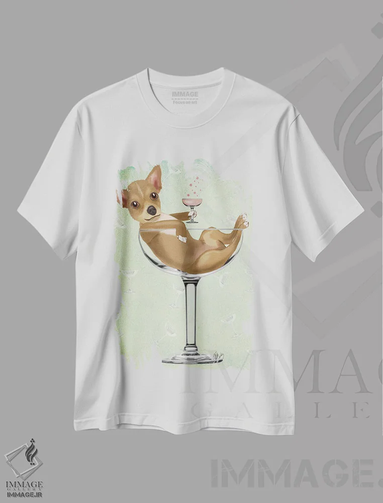 تیشرت سفید طرح دار چی واوا در لیوان کوکتل، هنر دیجیتال اثر فب فانکی | فروشگاه ایماژ