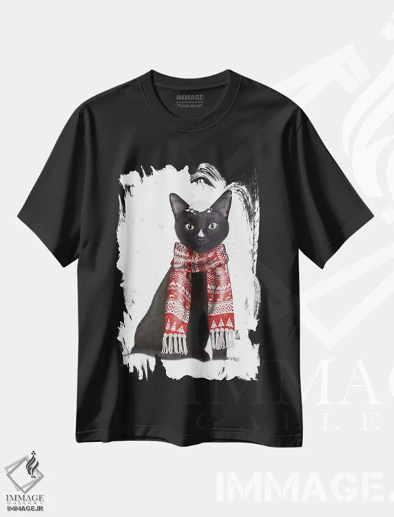 تیشرت مشکی طرح دار گربه سیاه با شال قرمز، حیوانات کریسمسی اثر فب فانکی | immage.ir