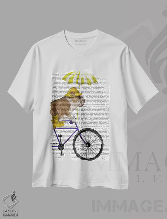 تیشرت سفید طرح دار بولداگ انگلیسی روی دوچرخه، پس زمینه چاپی، هنر دیجیتال اثر فب فانکی | فروشگاه ایماژ