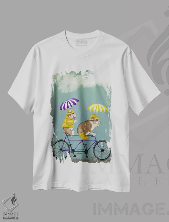 تیشرت سفید طرح دار بولداگ انگلیسی روی دوچرخه دونفره، هنر دیجیتال اثر فب فانکی | immage.ir