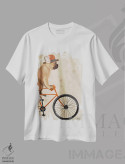 تیشرت سفید طرح دار بولداگ فرانسوی روی دوچرخه، هنر دیجیتال اثر فب فانکی | فروشگاه ایماژ