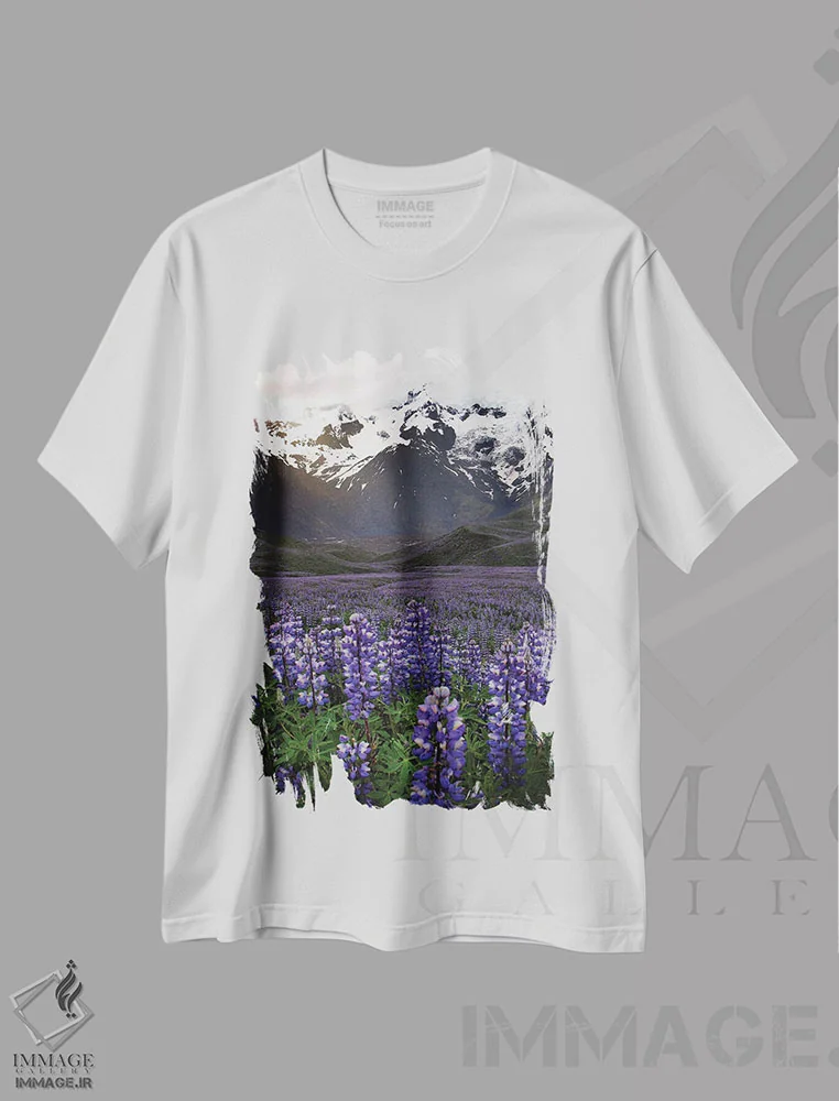 تیشرت سفید طرح دار در جاده های ایسلند، مدیوم اثر فلوریان اولبرشتس | immage.ir