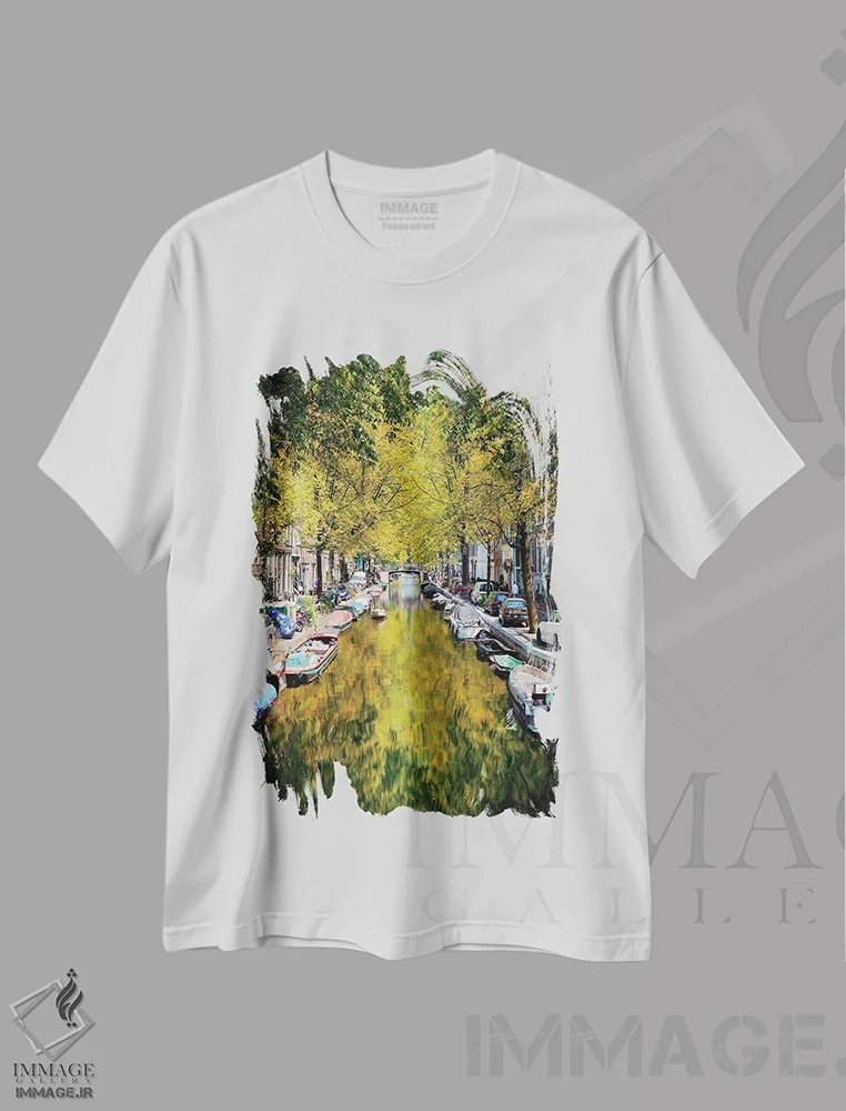 تیشرت سفید طرح دار لنگر وزنی در تونل درختی، آمستردام، مدیوم اثر فلوریان اولبرشتس | immage.ir