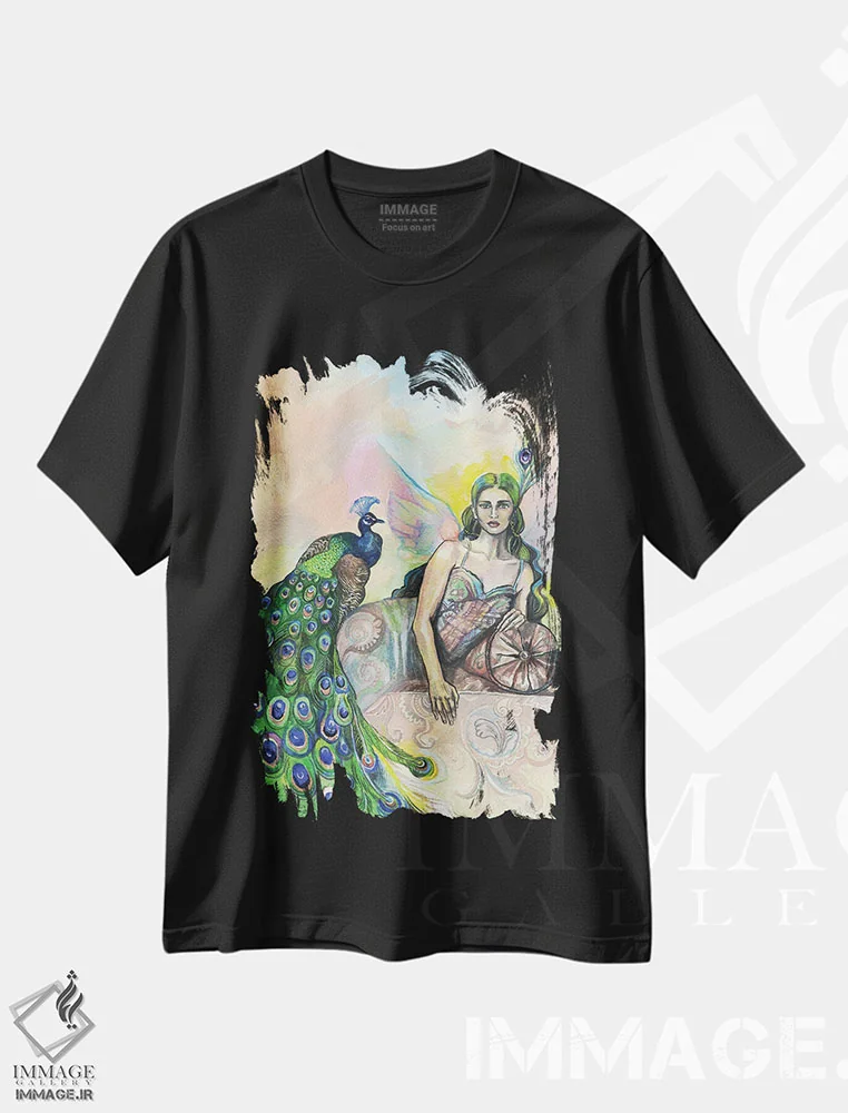 تیشرت مشکی طرح دار بانوی طاووس ها، دکوراسیون جایگزین اثر فانیتسا پترو | immage.ir