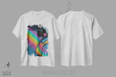 تیشرت سفید طرح دار "تو یک رنگین کمانی"، هنر دیجیتال اثر نیدیا دراز | immage.ir