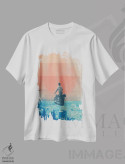 تیشرت سفید طرح دار "نگاه مستقیم به چشم تابستان"، هنر فاخر معاصر اثر فرانک موس | immage.ir