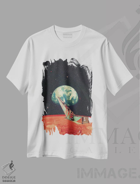 تیشرت سفید طرح دار "وقت رفتن به خانه است"، هنر فاخر معاصر اثر فرانک موس | immage.ir