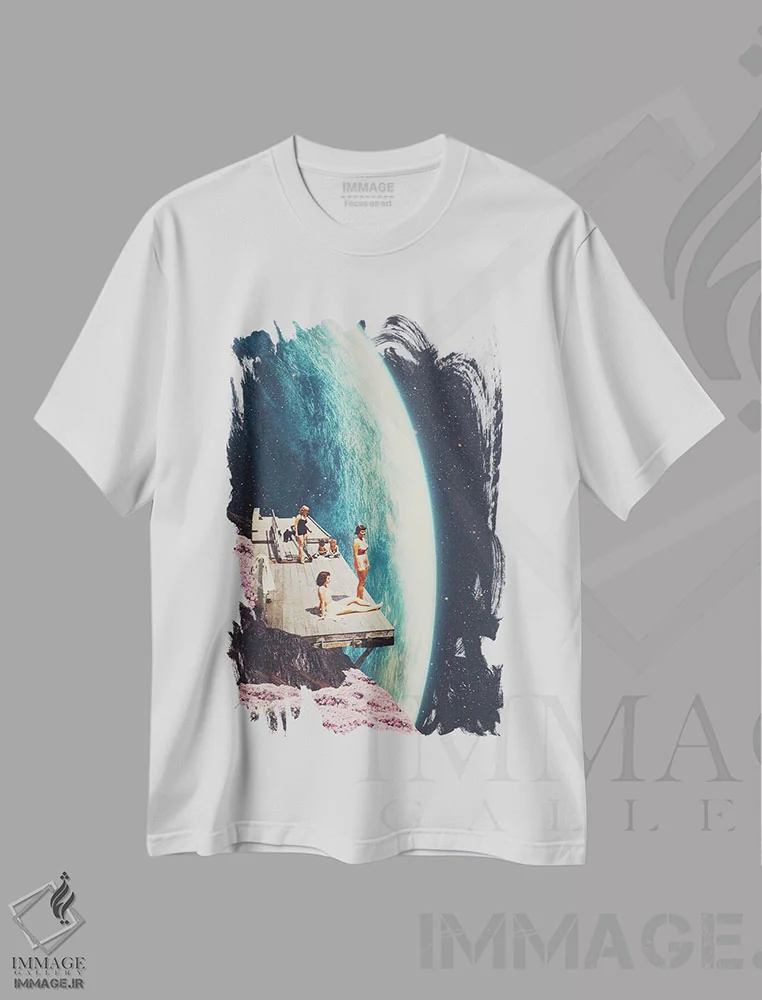 تیشرت سفید طرح دار "در خانه انتظار ما را می کشند"، دکور معاصر اثر فرانک موس | فروشگاه ایماژ