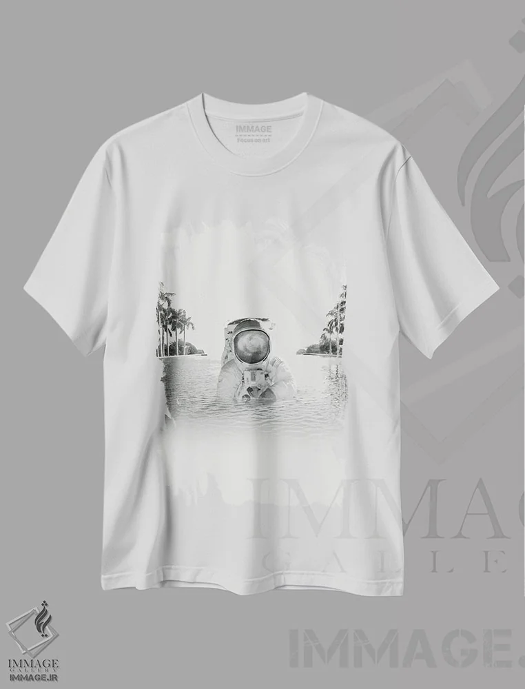 تیشرت سفید طرح دار "فضانورد"، عکاسی ترکیبی اثر فرن رودریگز | فروشگاه ایماژ