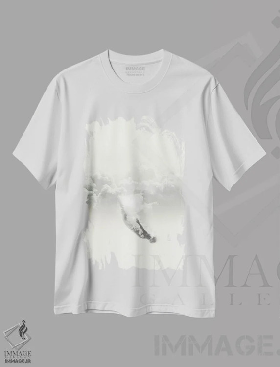 تیشرت سفید طرح دار چترباز هوایی، عکاسی ترکیبی اثر فرن رودریگز | immage.ir