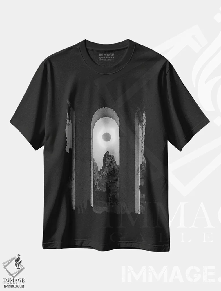 تیشرت مشکی طرح دار نوآر، عکاسی ترکیبی اثر فرن رودریگز | immage.ir