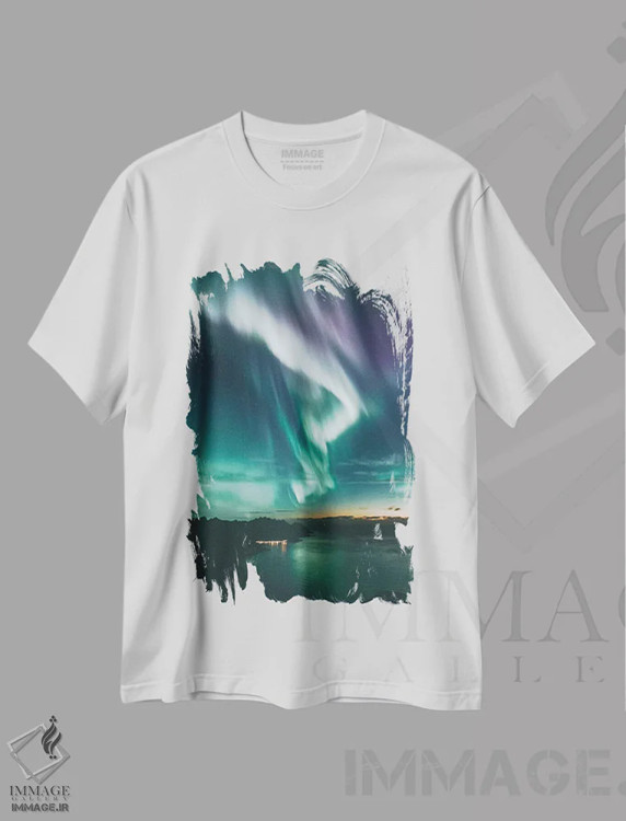 تیشرت سفید طرح دار پس از غروب، سنیا، نروژ، مدیوم اثر استفن فوس بک | immage.ir