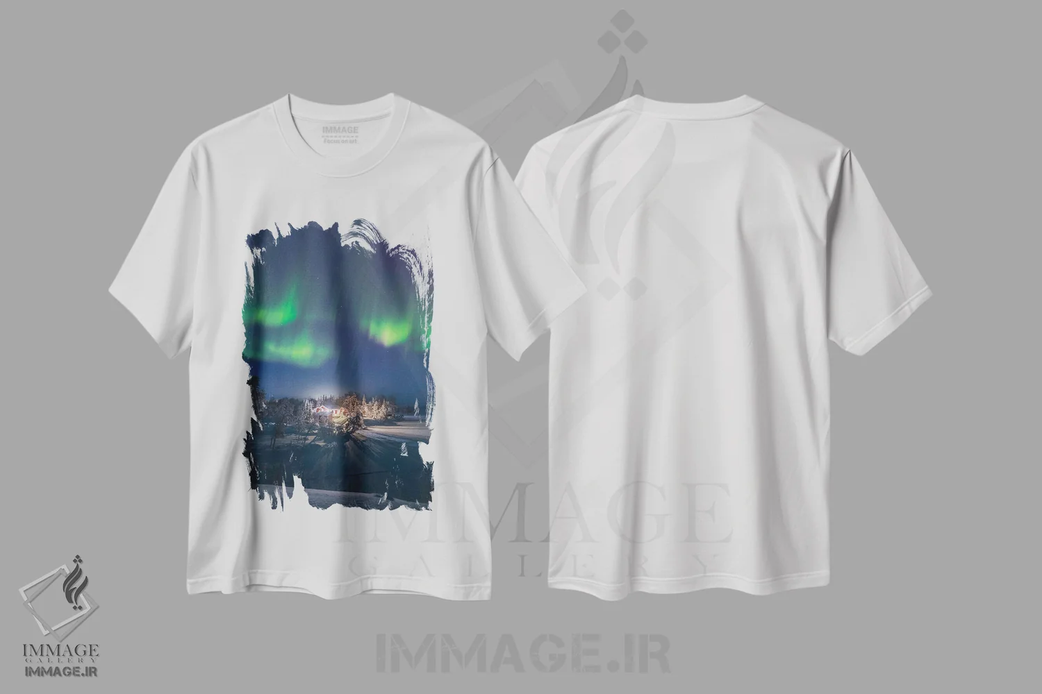 تیشرت سفید طرح دار کلبهٔ شفق شمالی در نروژ، مدیوم اثر استفن فوس بک | immage.ir