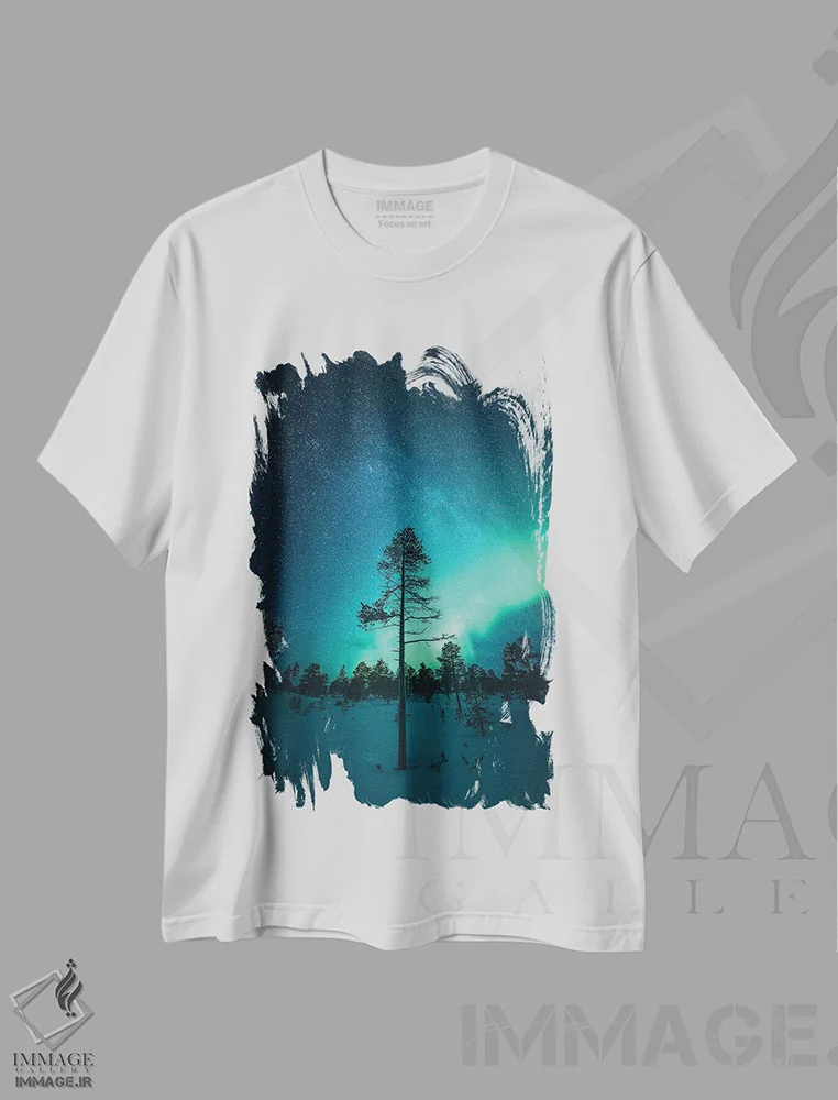 تیشرت سفید طرح دار نمایش شبانهٔ سنیا، دکور تعطیلات اثر استفن فوس بک | immage.ir