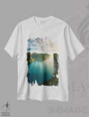 تیشرت سفید طرح دار جزیرهٔ افسانه ای، مدیوم اثر استفن فوس بک | فروشگاه ایماژ