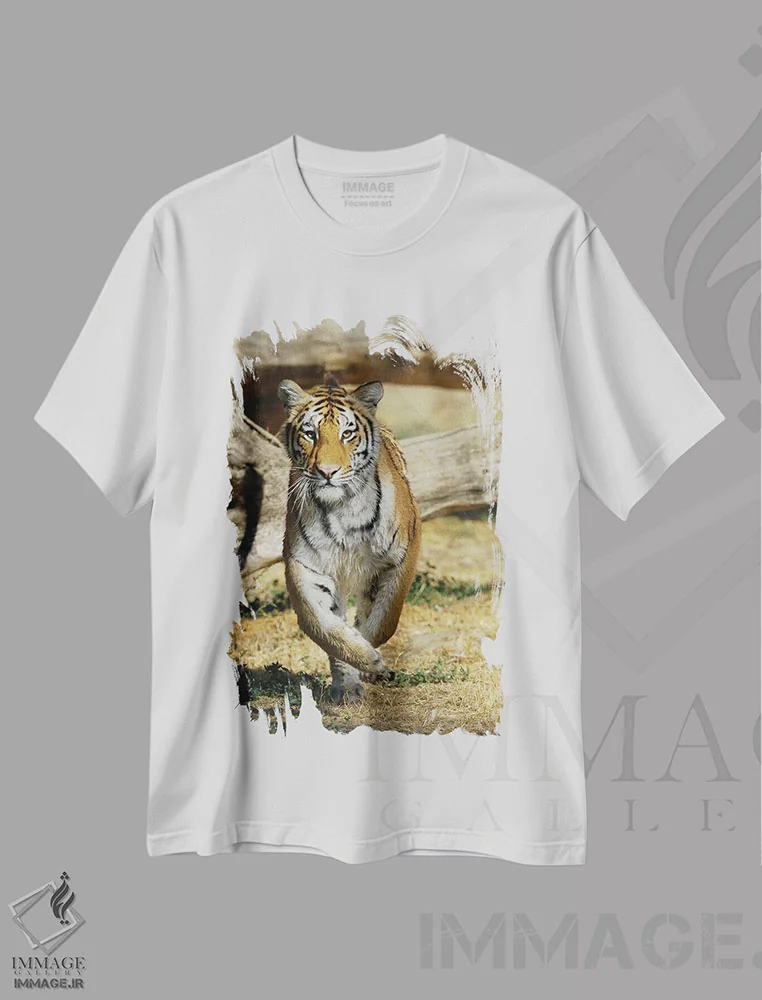 تیشرت سفید طرح دار ببر چهارم، مدیوم اثر گوران آناستاسوفسکی | immage.ir