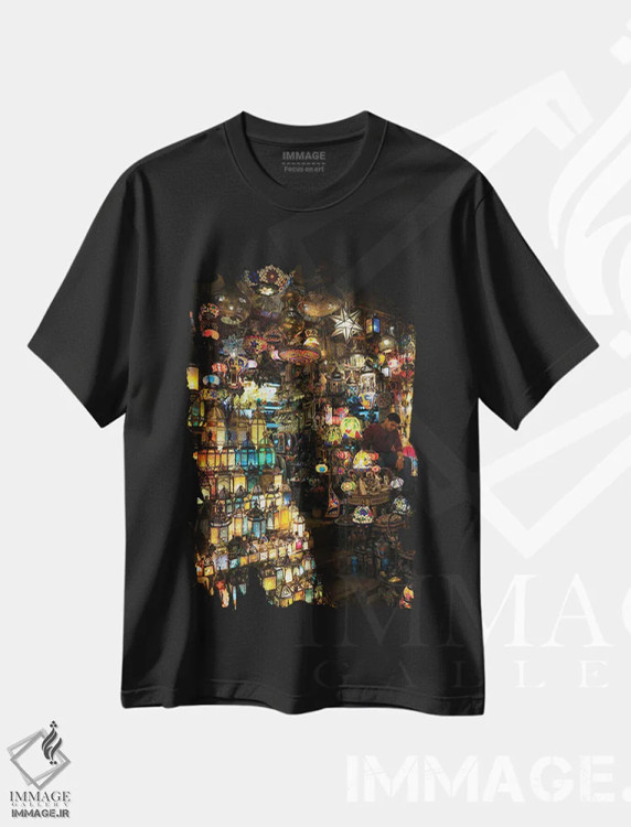تیشرت مشکی طرح دار بازار شب، عکاسی ترکیبی اثر گیلیارد برسسان | فروشگاه ایماژ